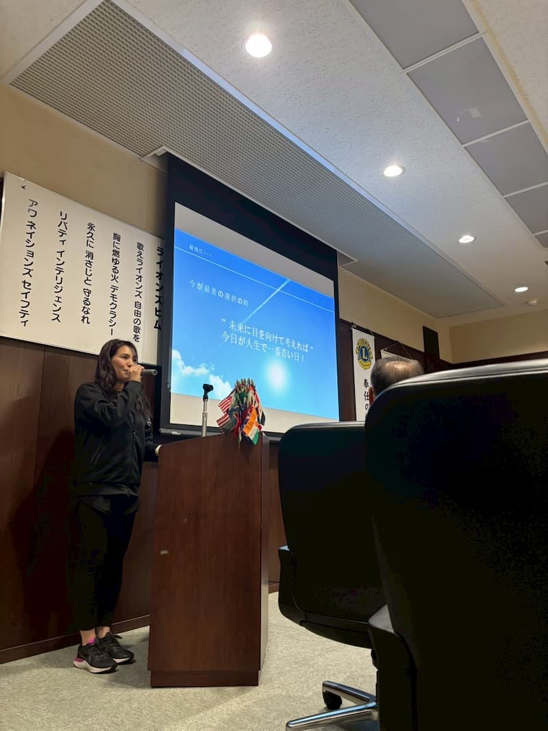 講義する岡﨑トレーナーその1